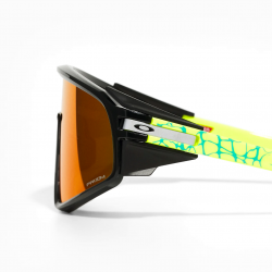 Latch™ Panel Inner Spark Collection Prizm Ruby